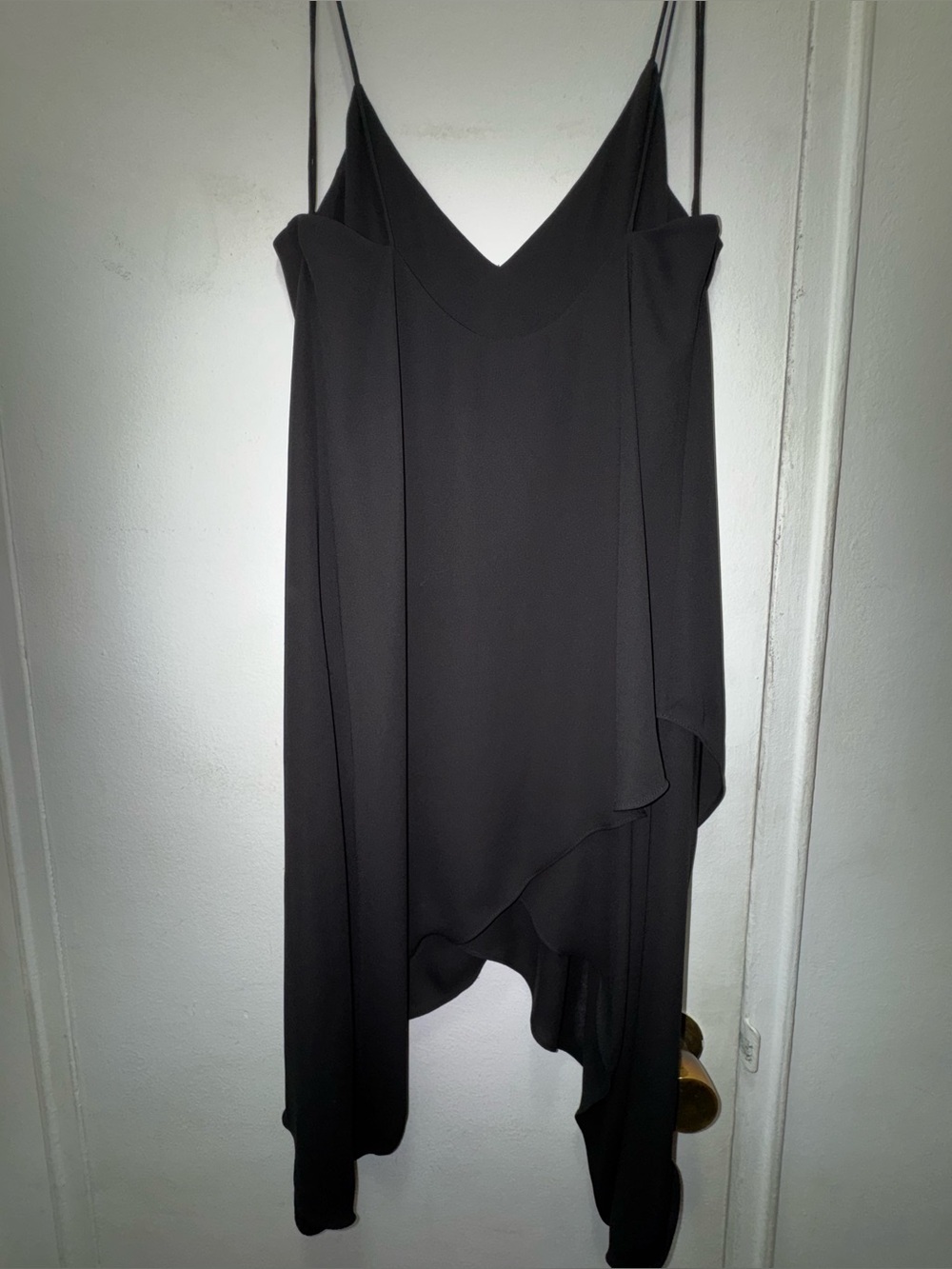Alice + Olivia Arlie Black Assymetrical Chiffon Top Medium Size 6/8